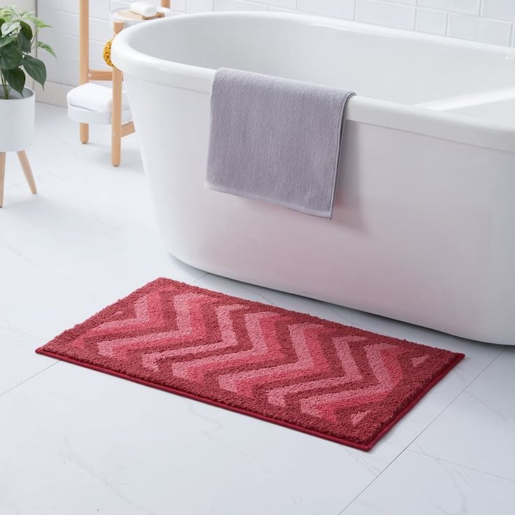 BATH RUG